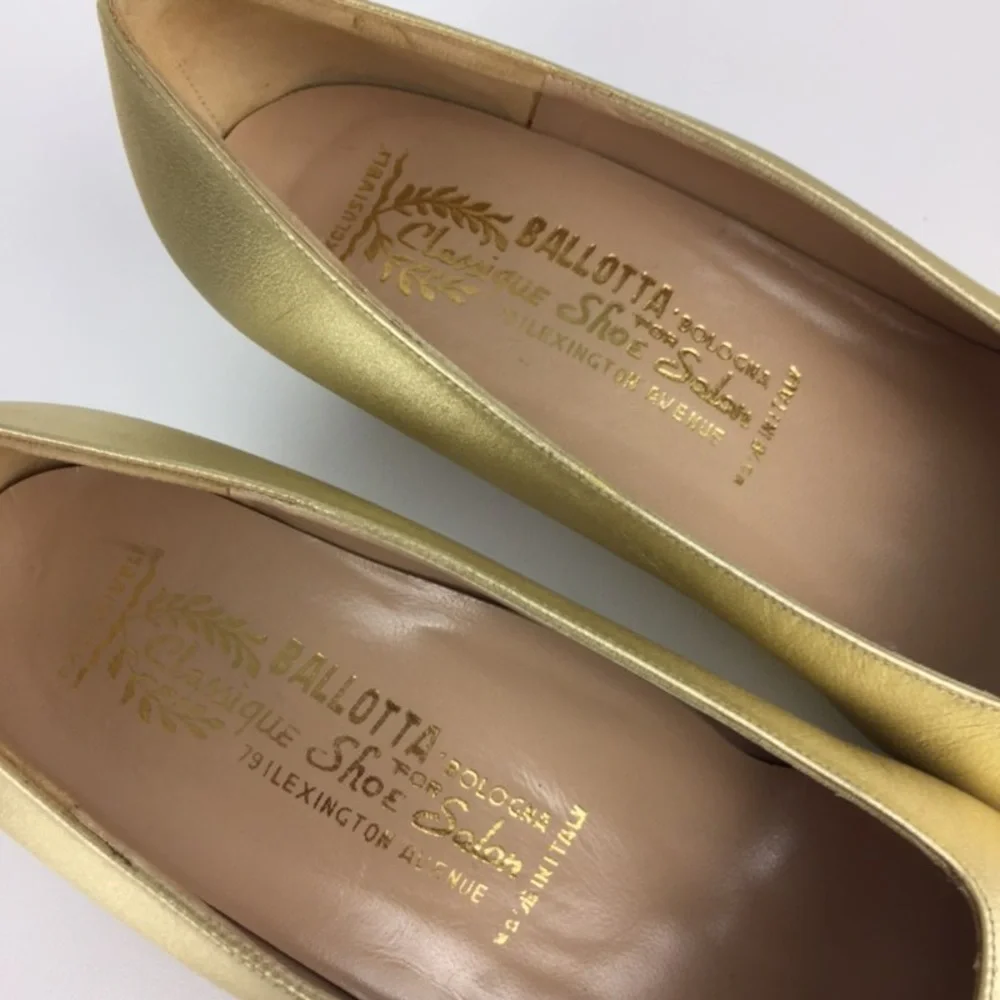 Vintage Ballotta Womens Gold Metallic Low Block Heel Italian Pumps size 6